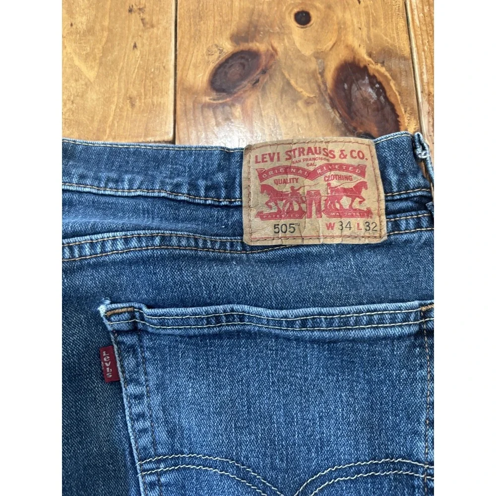 Levi's 505 Men's Regular Fit Straight Leg Jeans W34 L32 Distressed Medium Wash